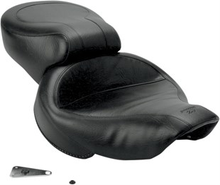 MUSTANG SEAT WIDE VINT 04-05 DYNA KOD: 08030222