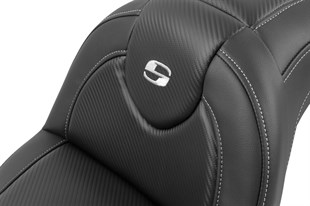 SADDLEMEN SEAT ROADSOFA CF W/BR KOD:08021625