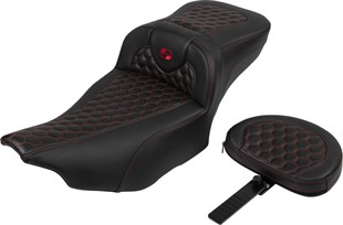 SADDLEMEN SEAT ROADSOFA EXT RCH W/BR RED KOD:08011766