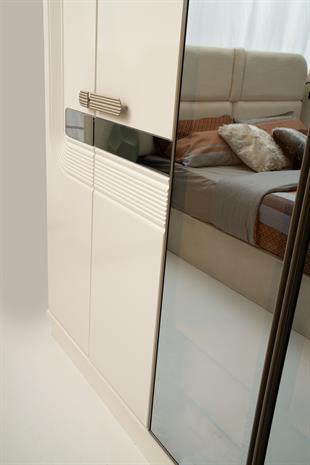  ALAÇATI YATAK ODASI