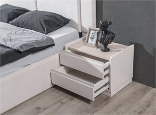 MİRA  KOMİDİN