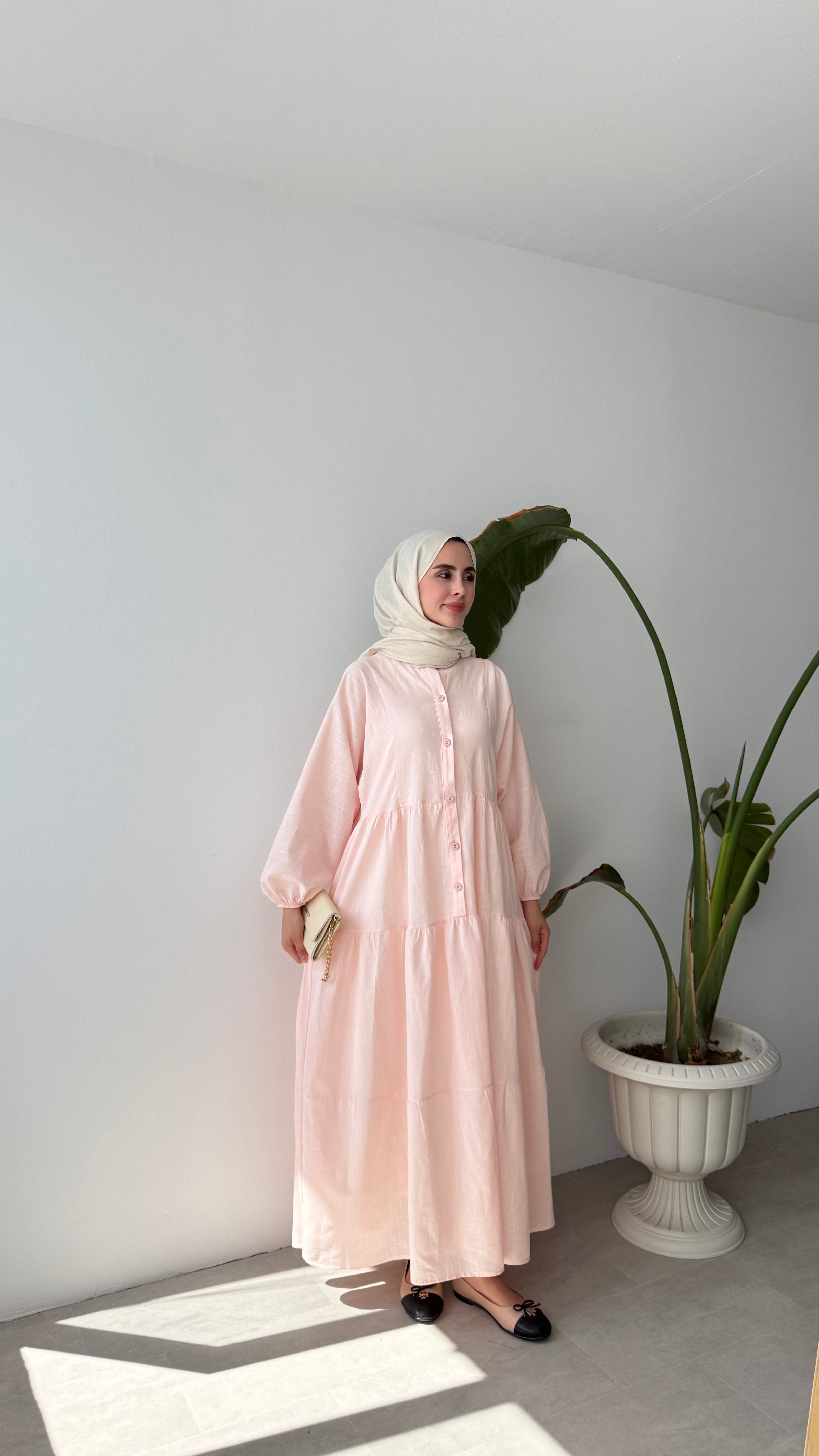 KAT DETAYLI BÜZGÜLÜ ELBİSE - PEMBE