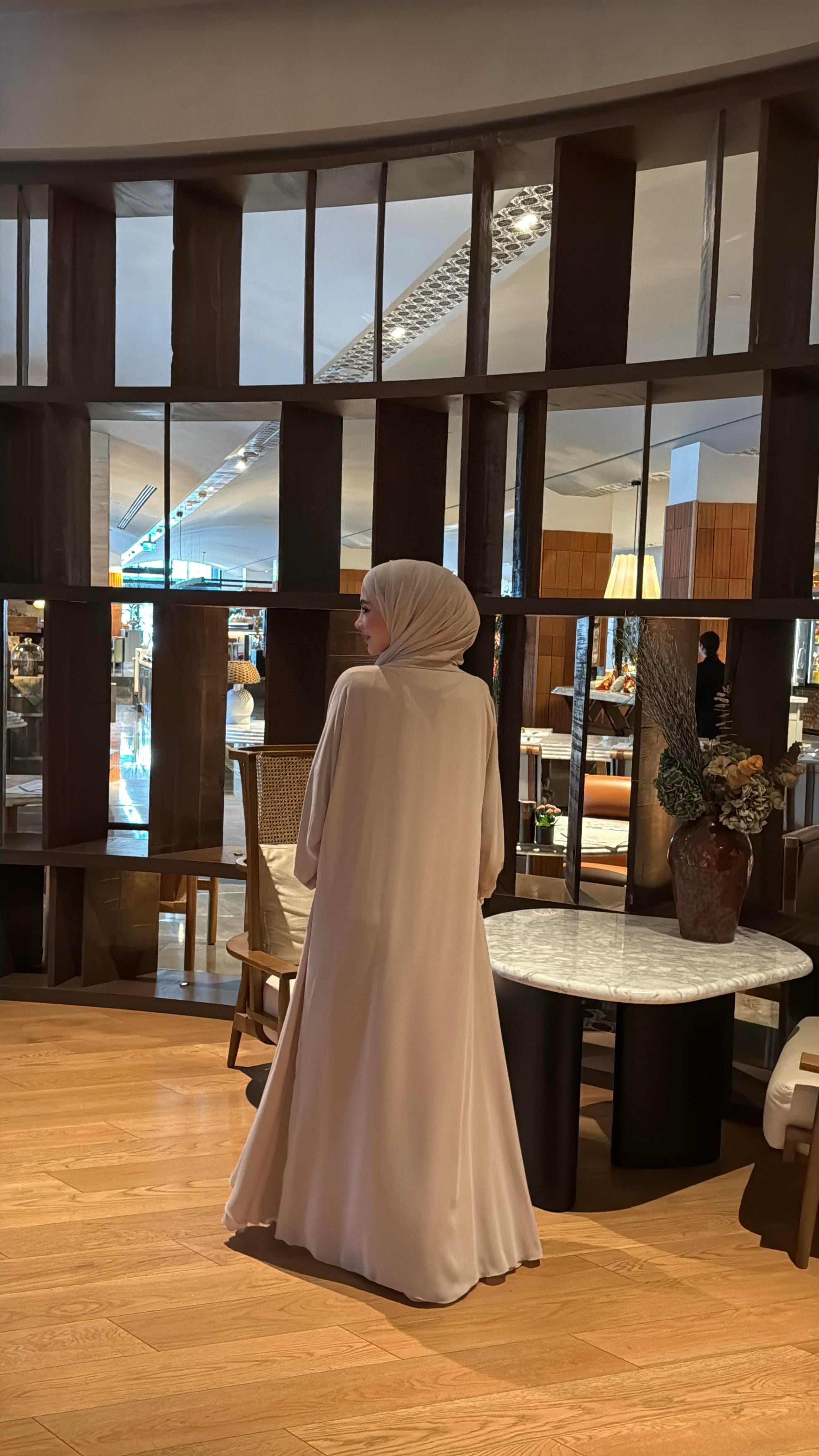 LAREEN ABAYA & FERACE - BEJ