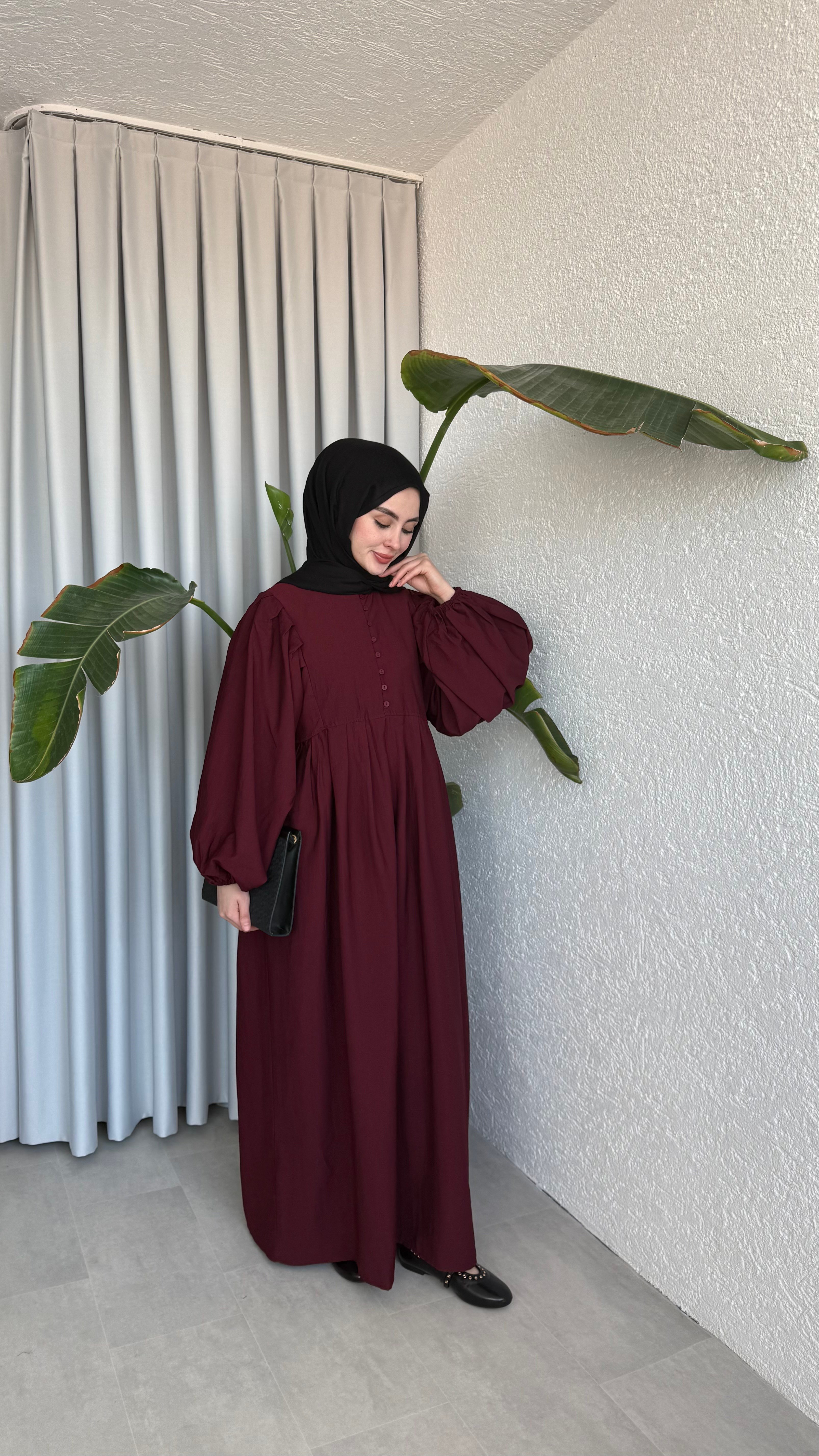 PİLE DETAYLI DÜĞMELİ ELBİSE - BORDO