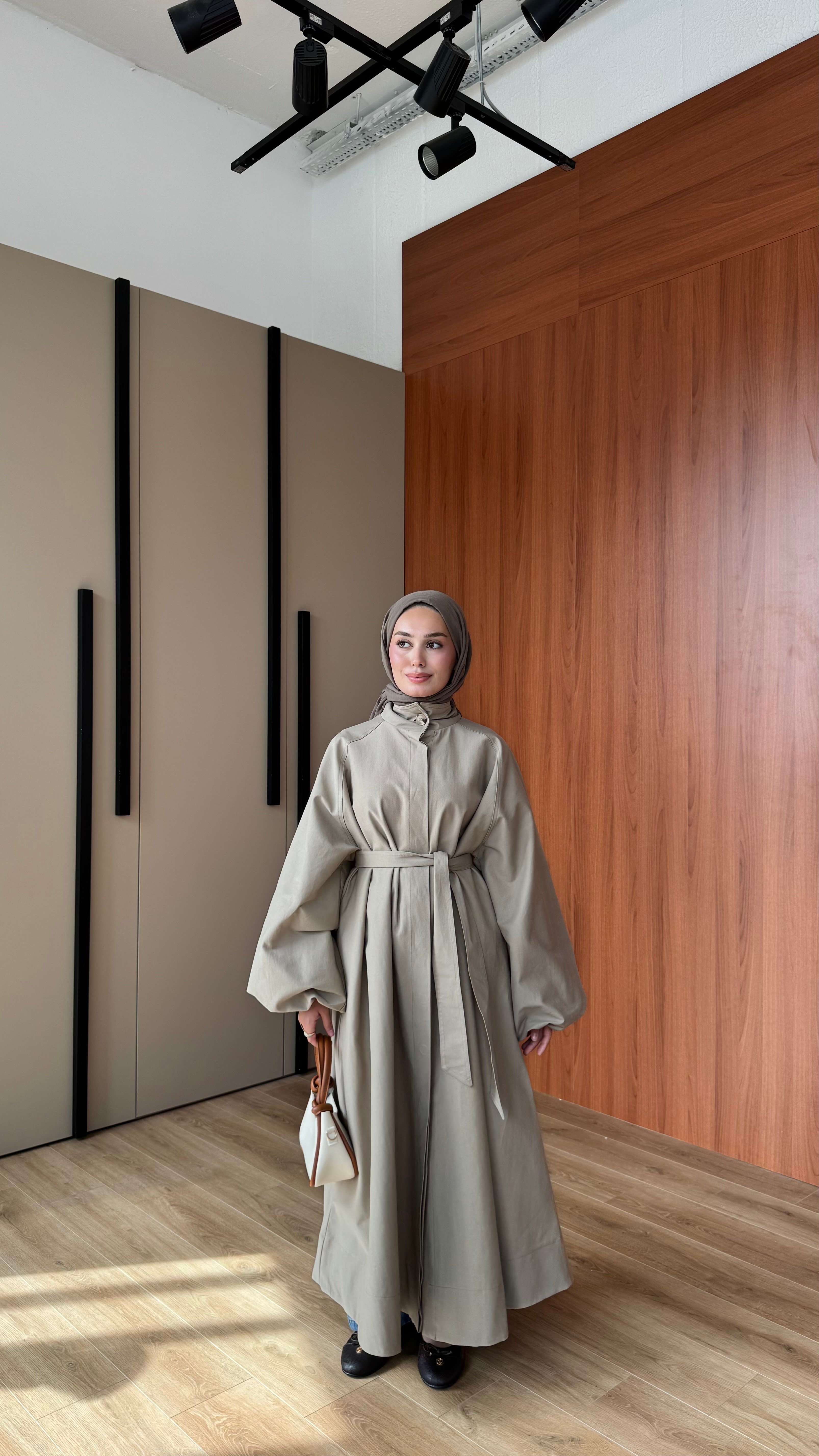 ROBE ASTARLI TRENÇKOT - ADAÇAYI