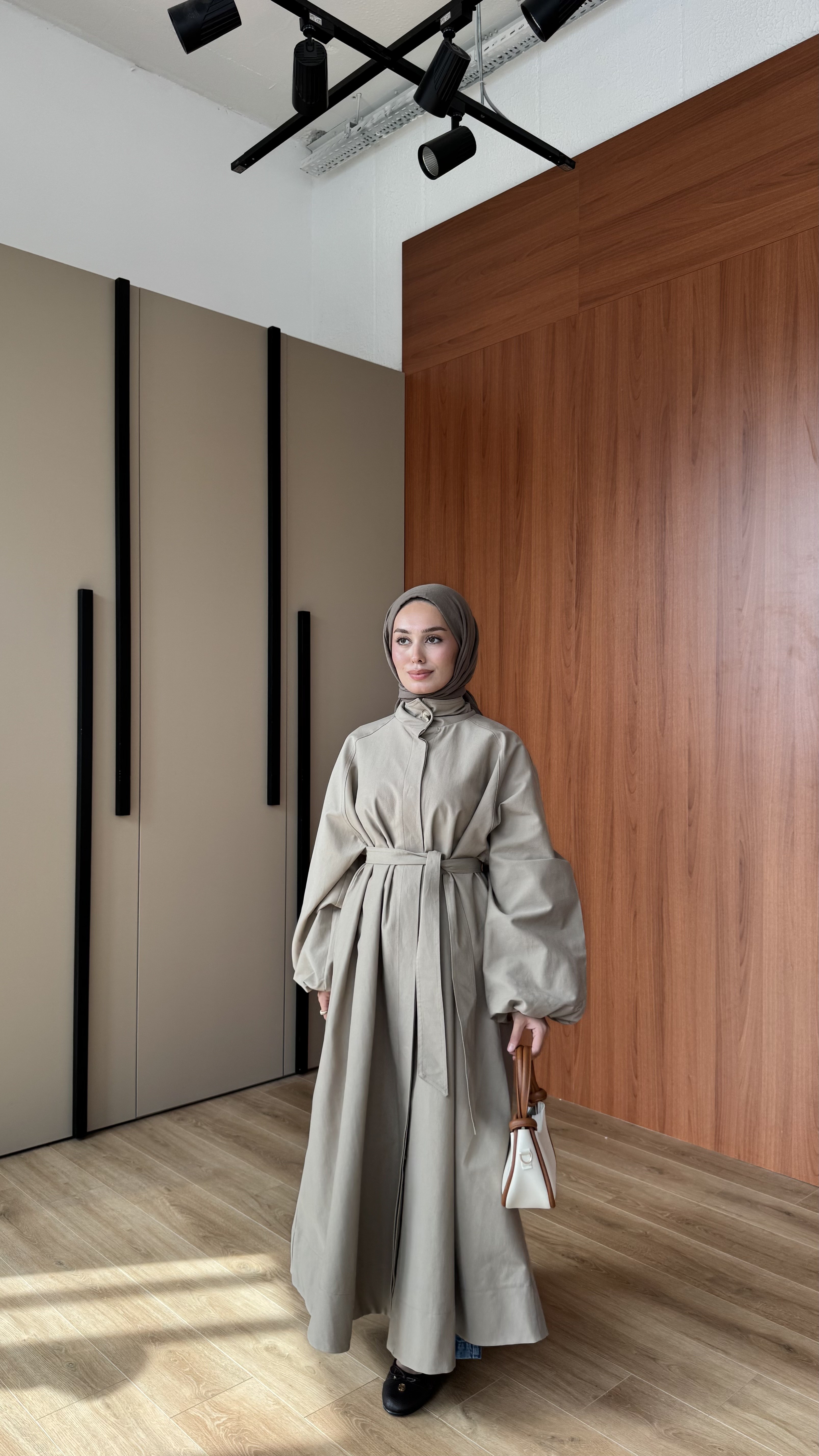 ROBE ASTARLI TRENÇKOT - ADAÇAYI