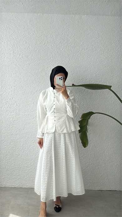 BEYAZ İŞLEMELİ PEPLUM GÖMLEK