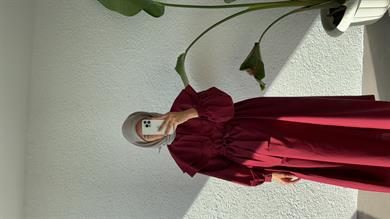 BRODE ŞERİT DETAY ELBİSE - BORDO (kemersizdir)