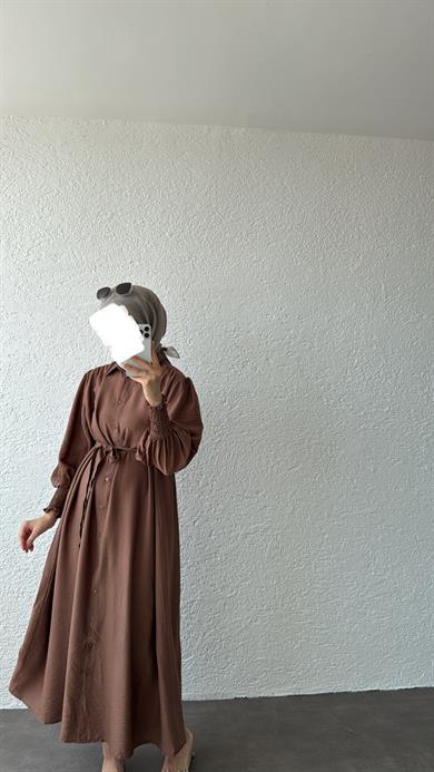 KOL GİPELİ SANTRA ELBİSE KAHVE