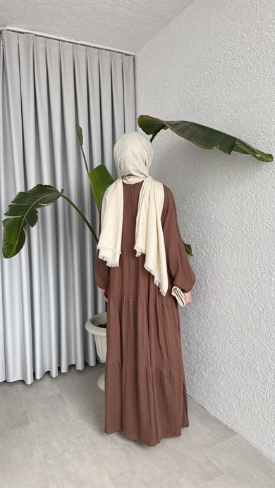 MÜSLİN KAT KAT ELBİSE - KAHVERENGİ