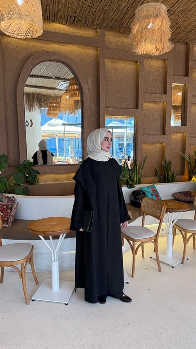 OMUZ ŞALLI YIRTMAÇLI TESETTÜR TAKIM - SİYAH