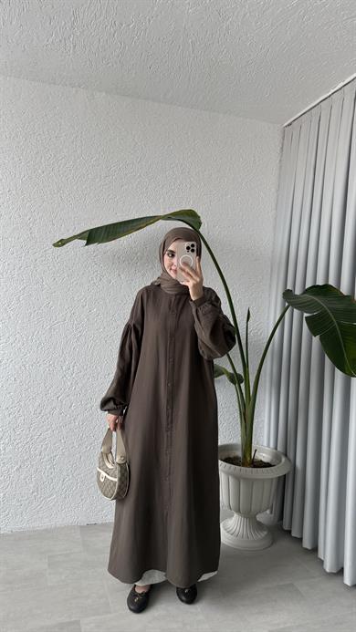 ÖNÜ DÜĞMELİ MÜSLİN ELBİSE - KAHVE