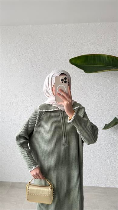YAKA DETAYLI TRİKO ELBİSE - ADAÇAYI
