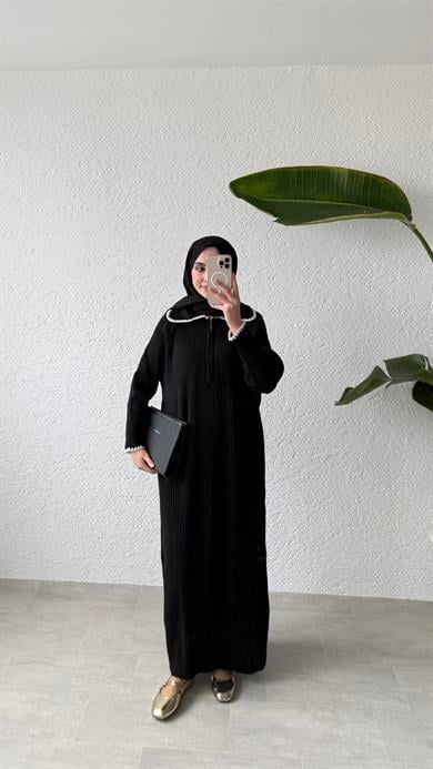 YAKA DETAYLI TRİKO ELBİSE - SİYAH