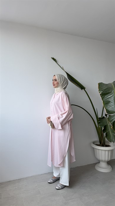 YAN YIRTMAÇLI UZUN GÖMLEK - PEMBE