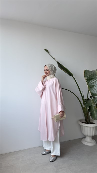 YAN YIRTMAÇLI UZUN GÖMLEK - PEMBE