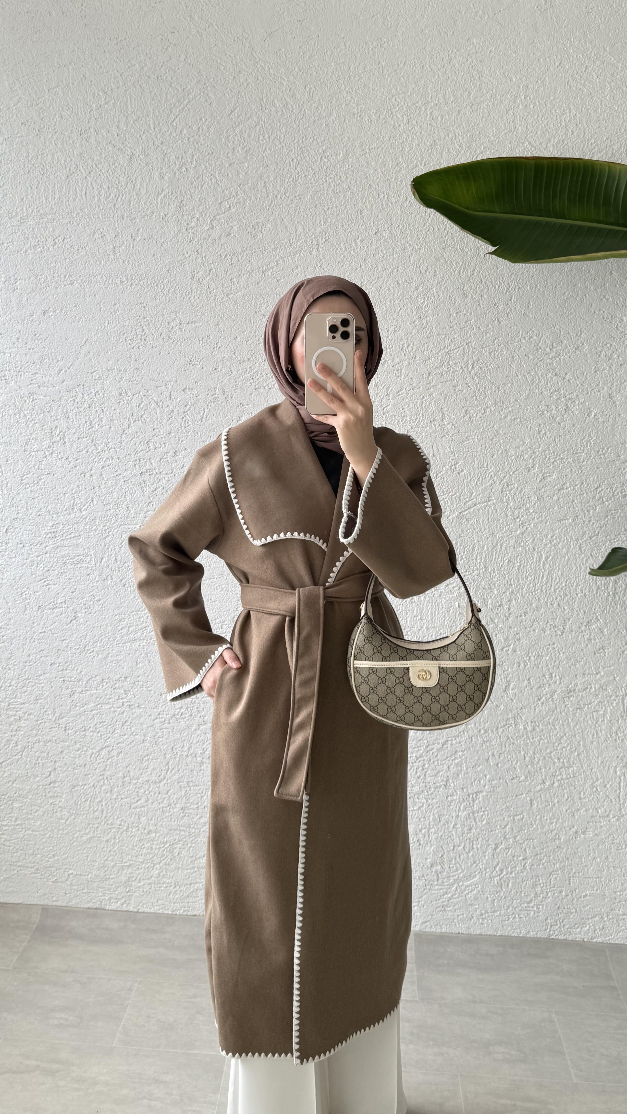 GÜL DİKİŞLİ KABAN - CAMEL 
