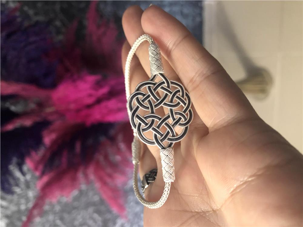 Aşk Düğümü Model Siyah Beyaz Kazaziye Gümüş Bileklik