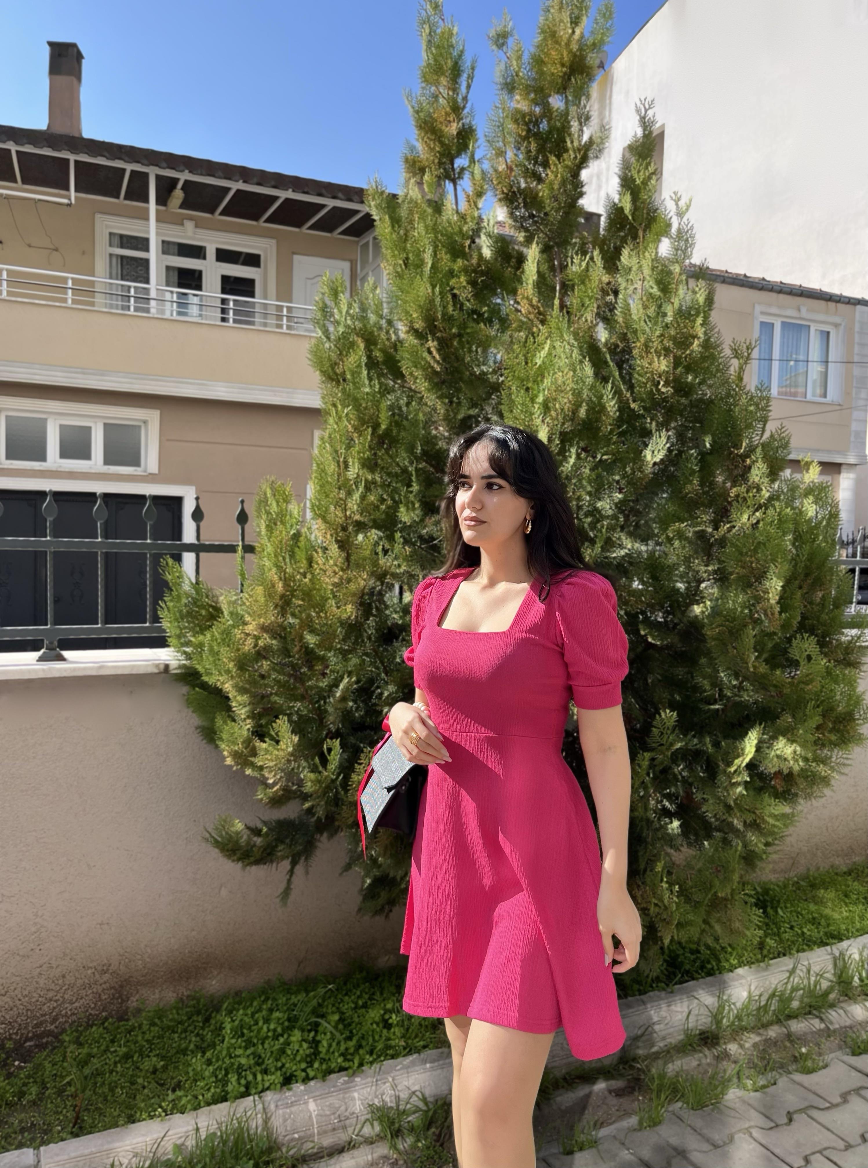 KARE YAKA ÖRME ELBİSE FUŞYA