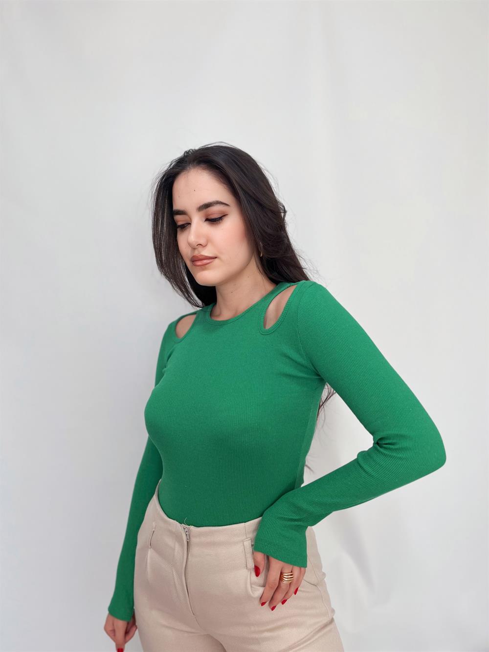 KAŞKORSE OMUZ DETAYLI YEŞİL BLUZ