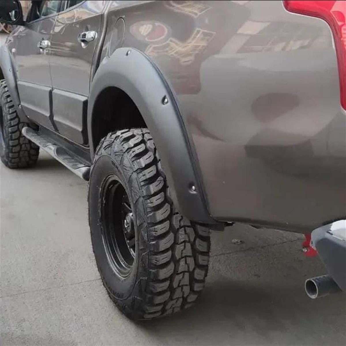 Mitsubishi L-200 15-18 Arası Çamurluk Koruma Dodik Seti 