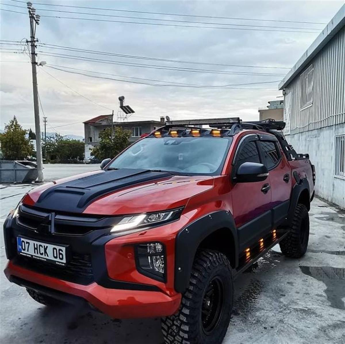 Mitsubishi L-200 19+ Kaput Kabartma Scoop 