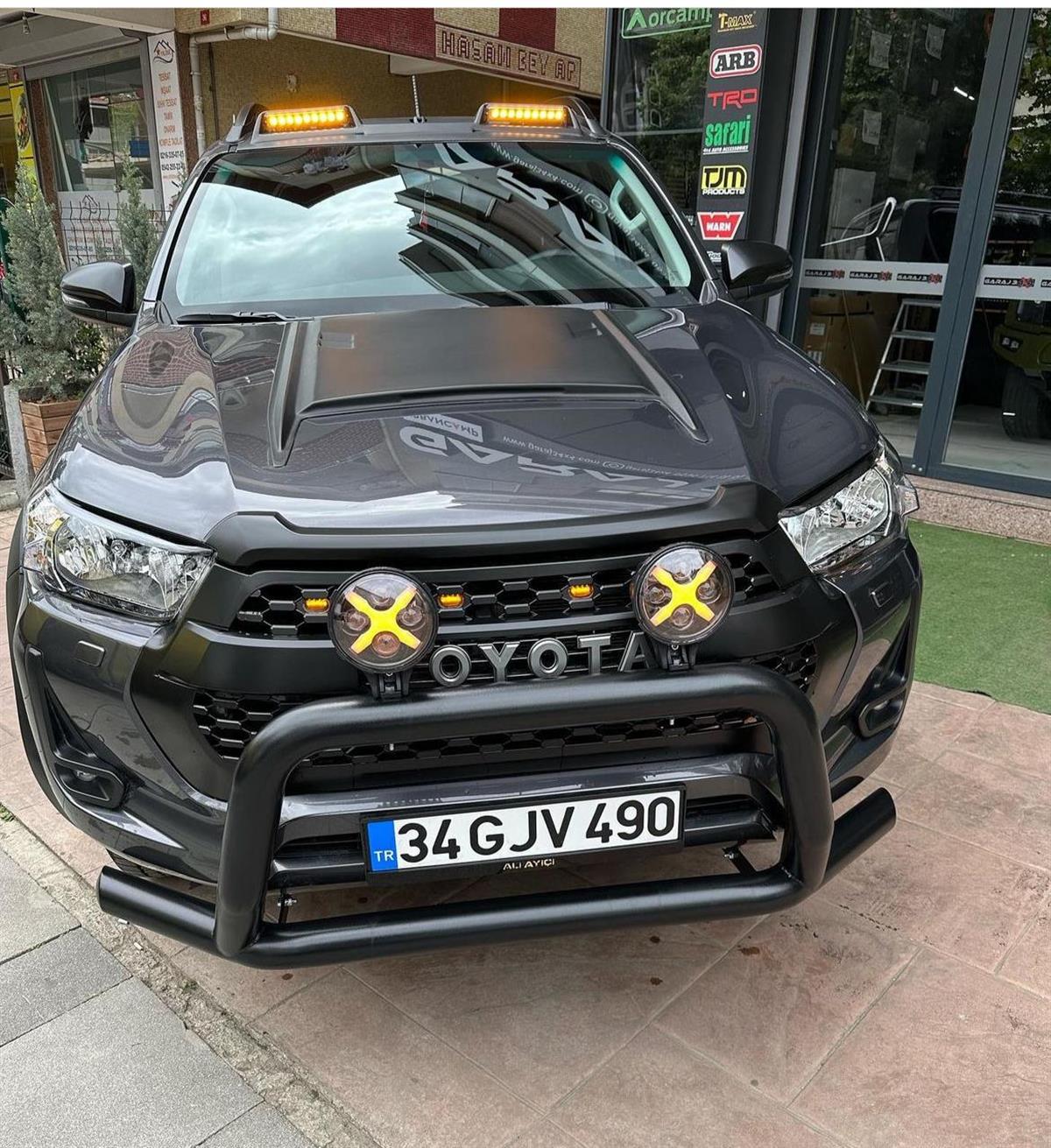 Toyota Hılux Işıklı Ön Panjur