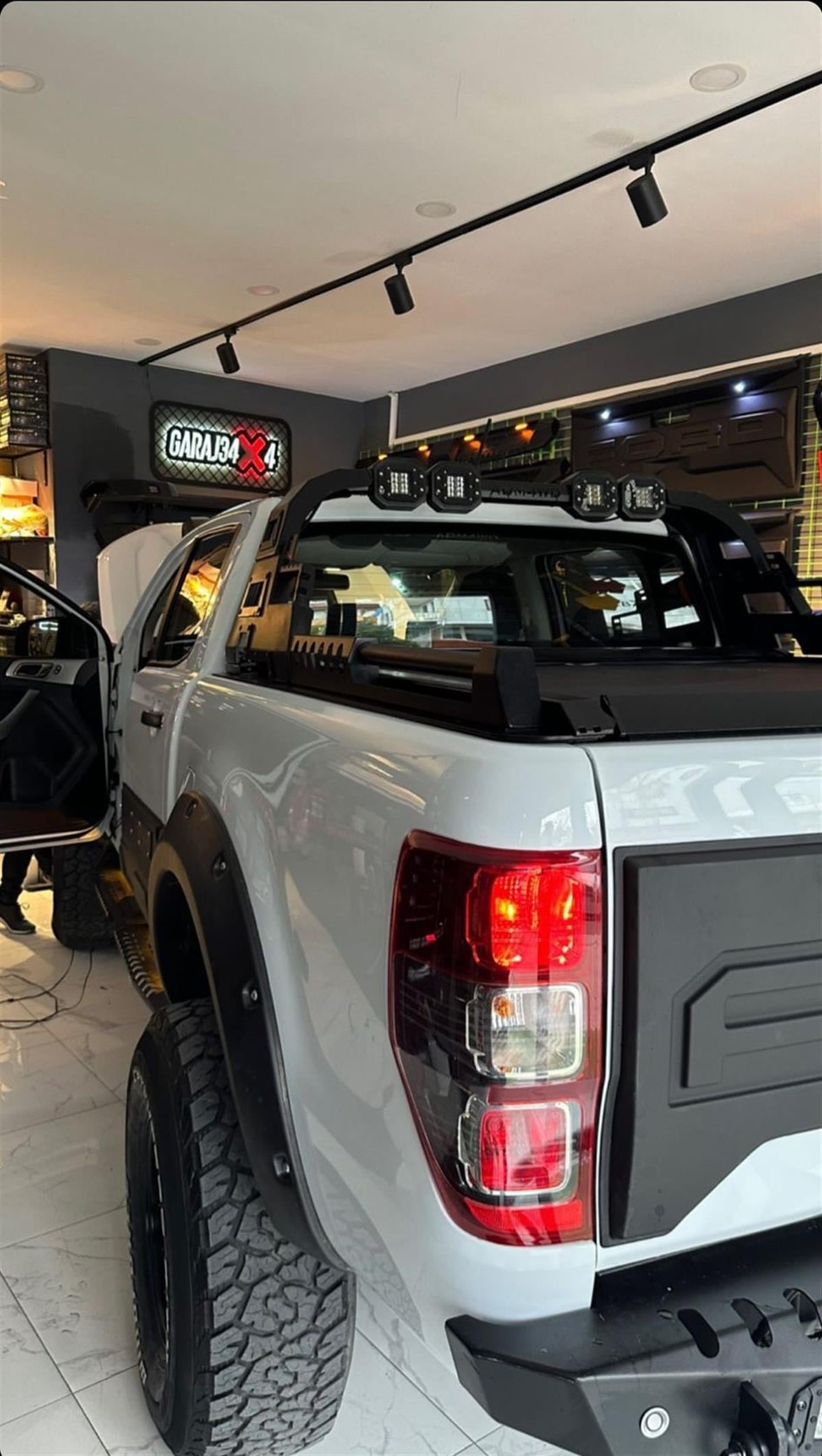 FORD RANGER  AQM X10 LEDLİ ROLLBAR