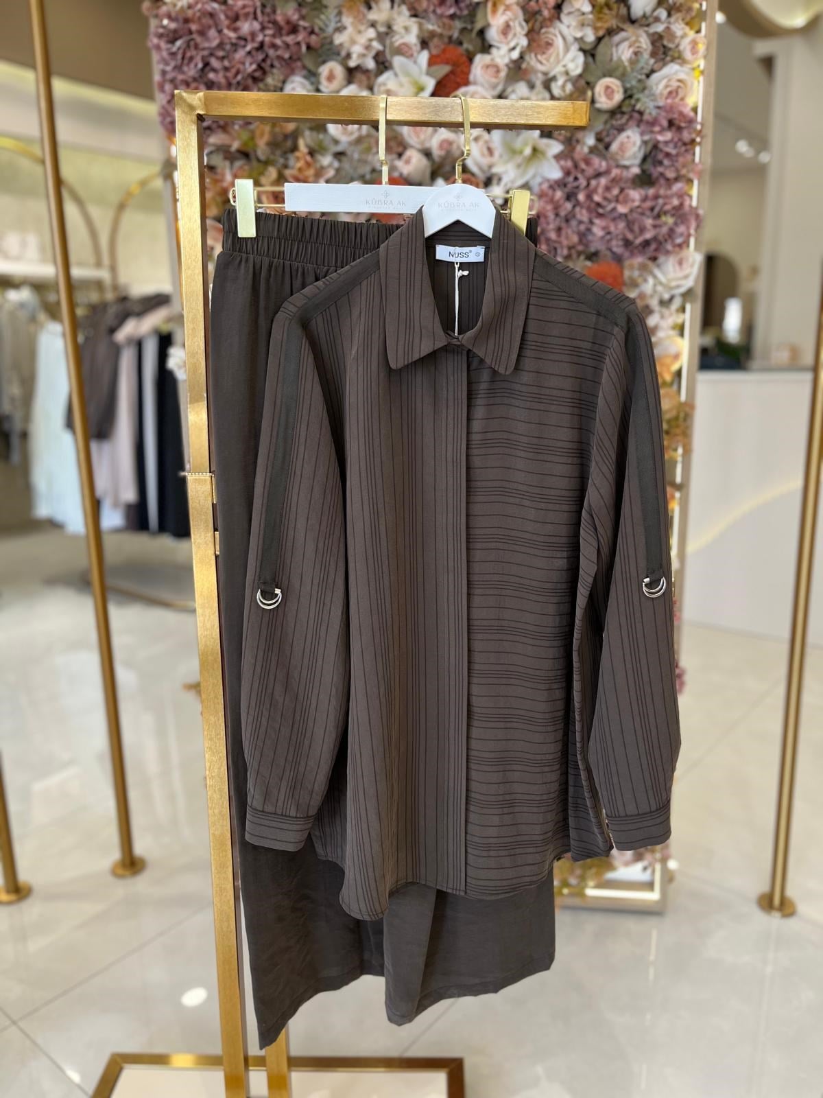 1055 Nuss Pantolon Takım