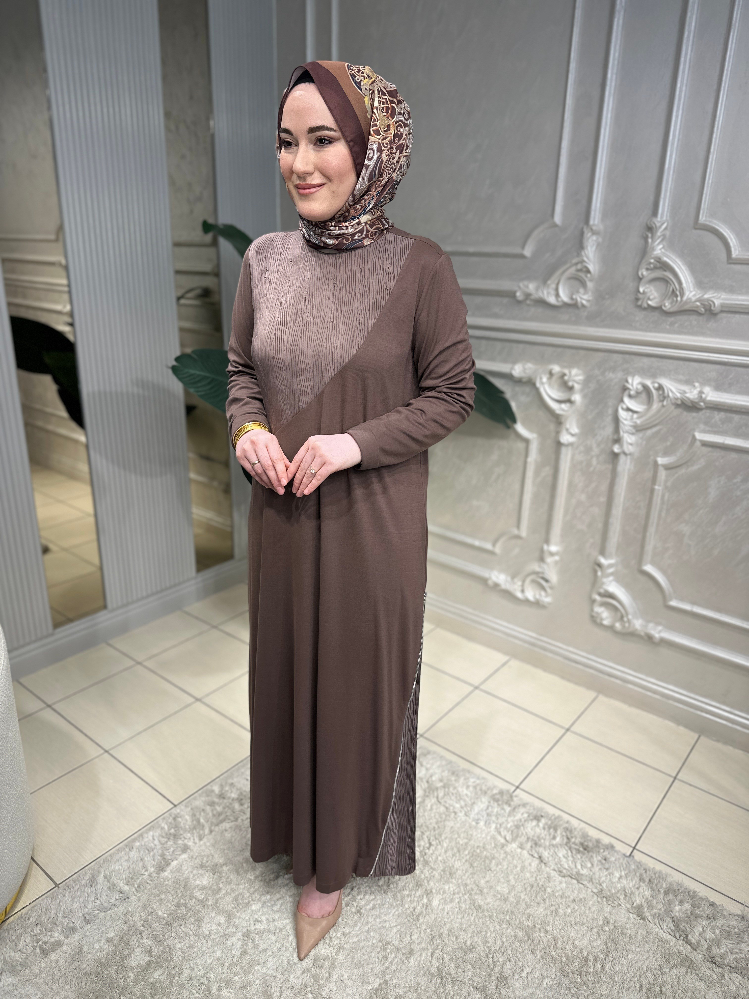 2054 Yan Fermuar Detaylı Elbise