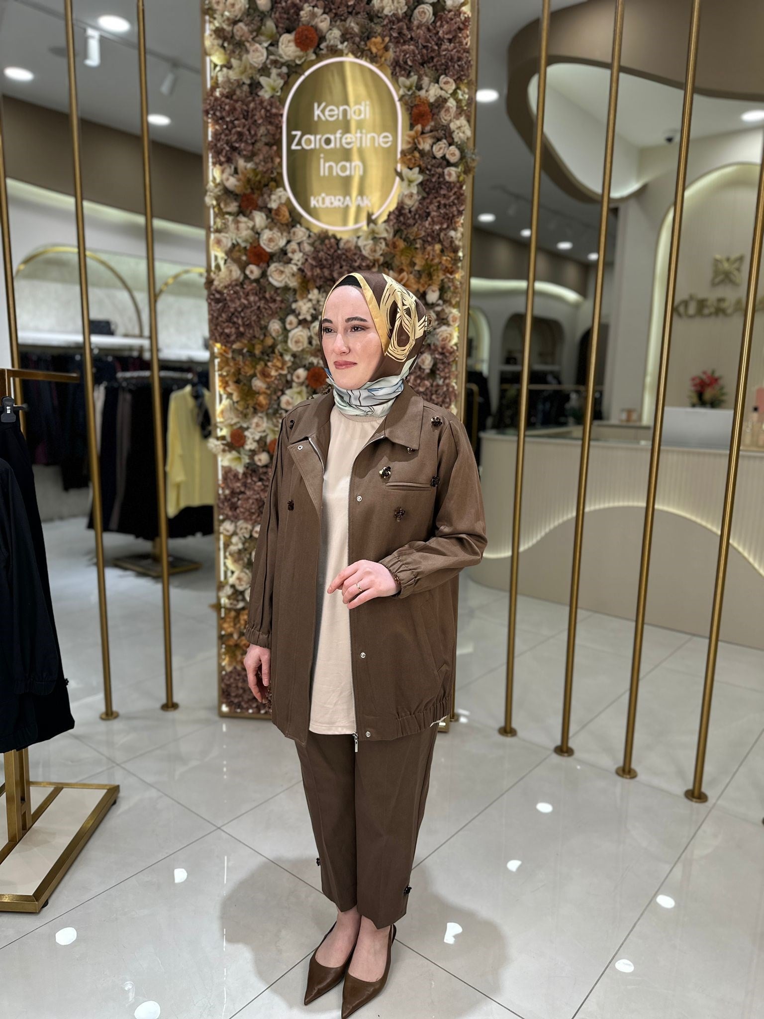 26Y4063 Pantolonlu Takım