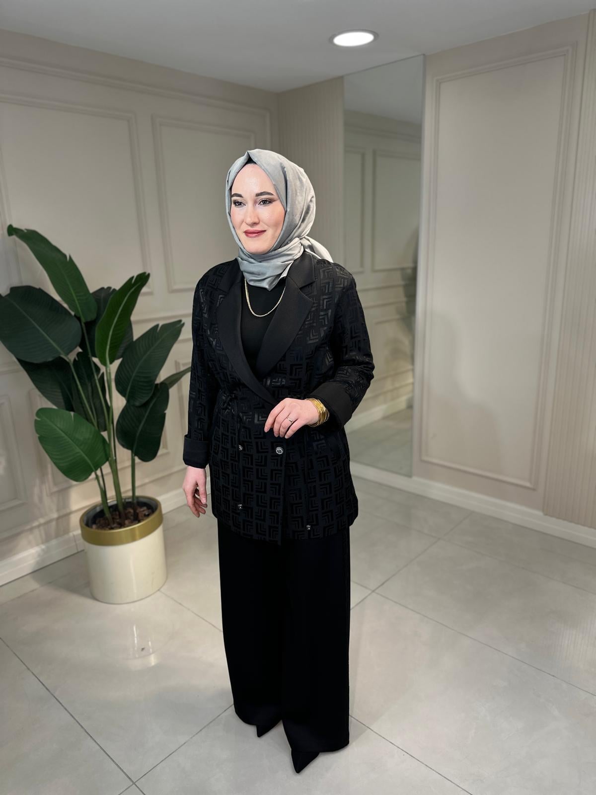3010 Pantolon Etekli Yakma Takım