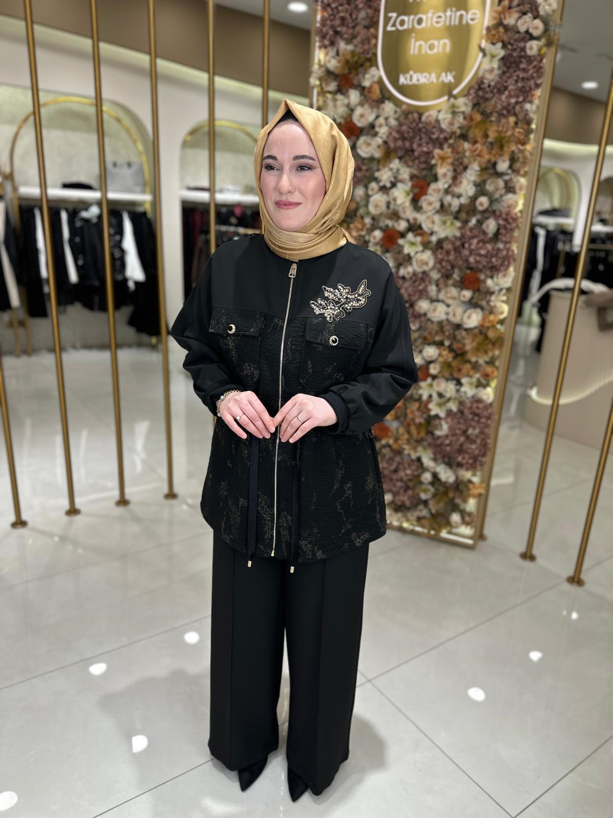 3027 Simli Jakar Pantolonlu Takım