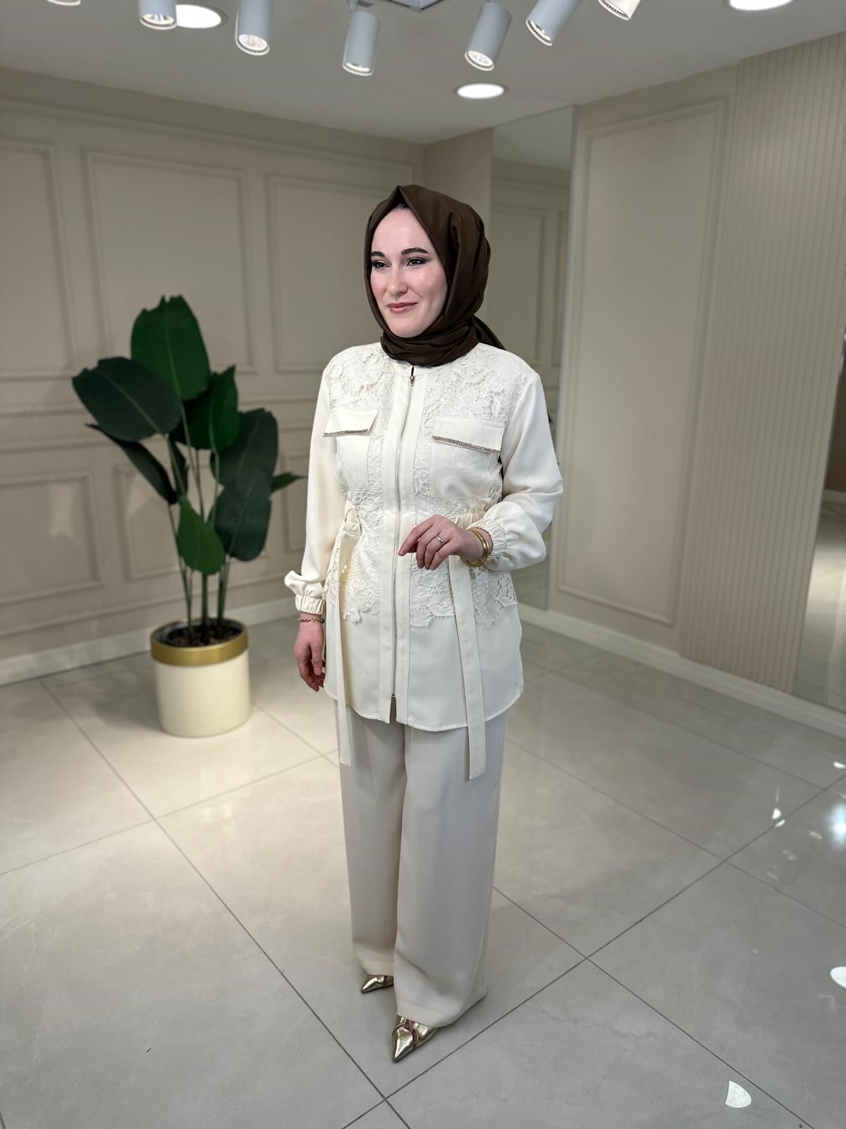 3037 Lili Dantel Takım