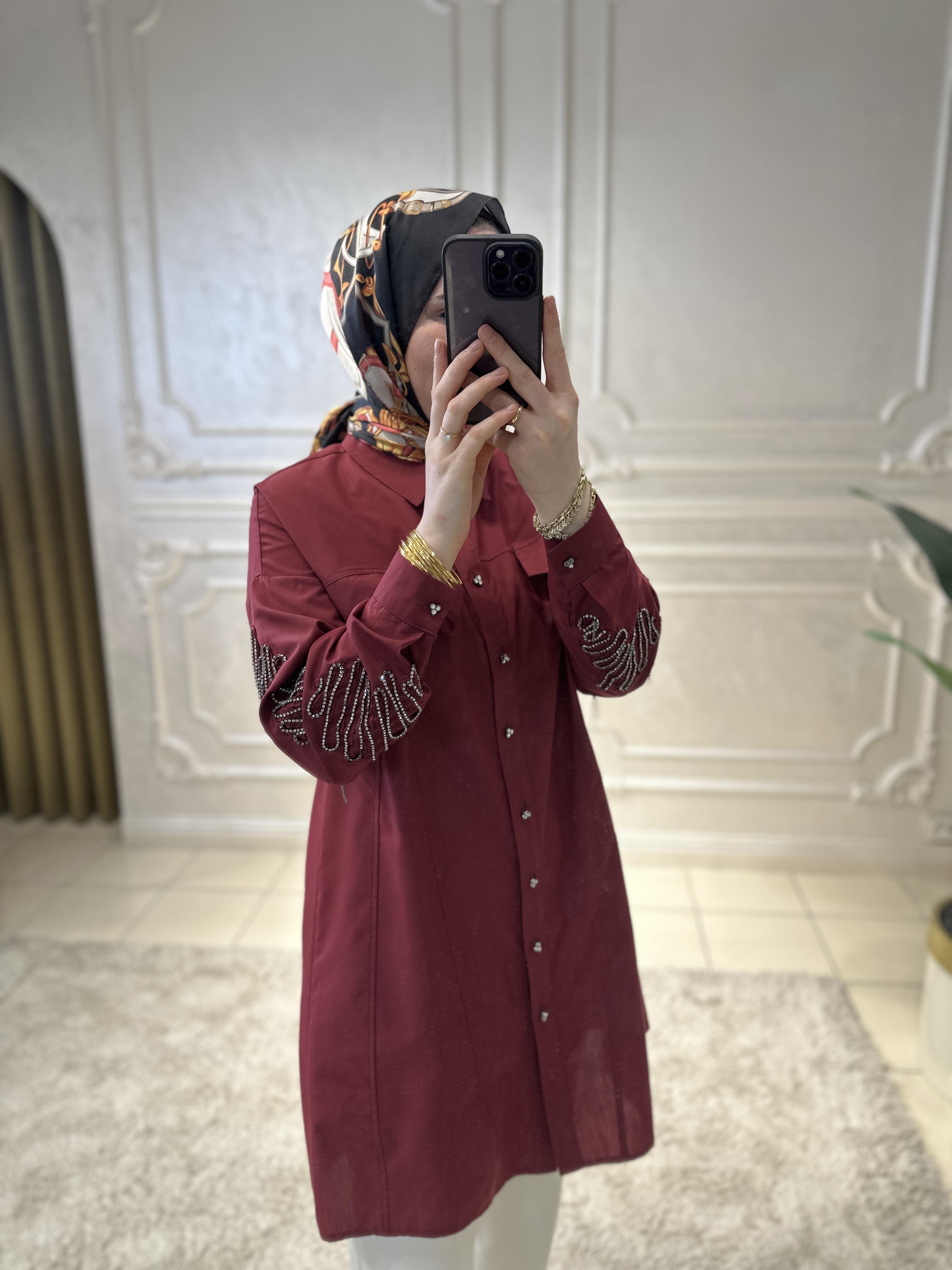 3221 Kolları Taşlı Poplin Gömlek