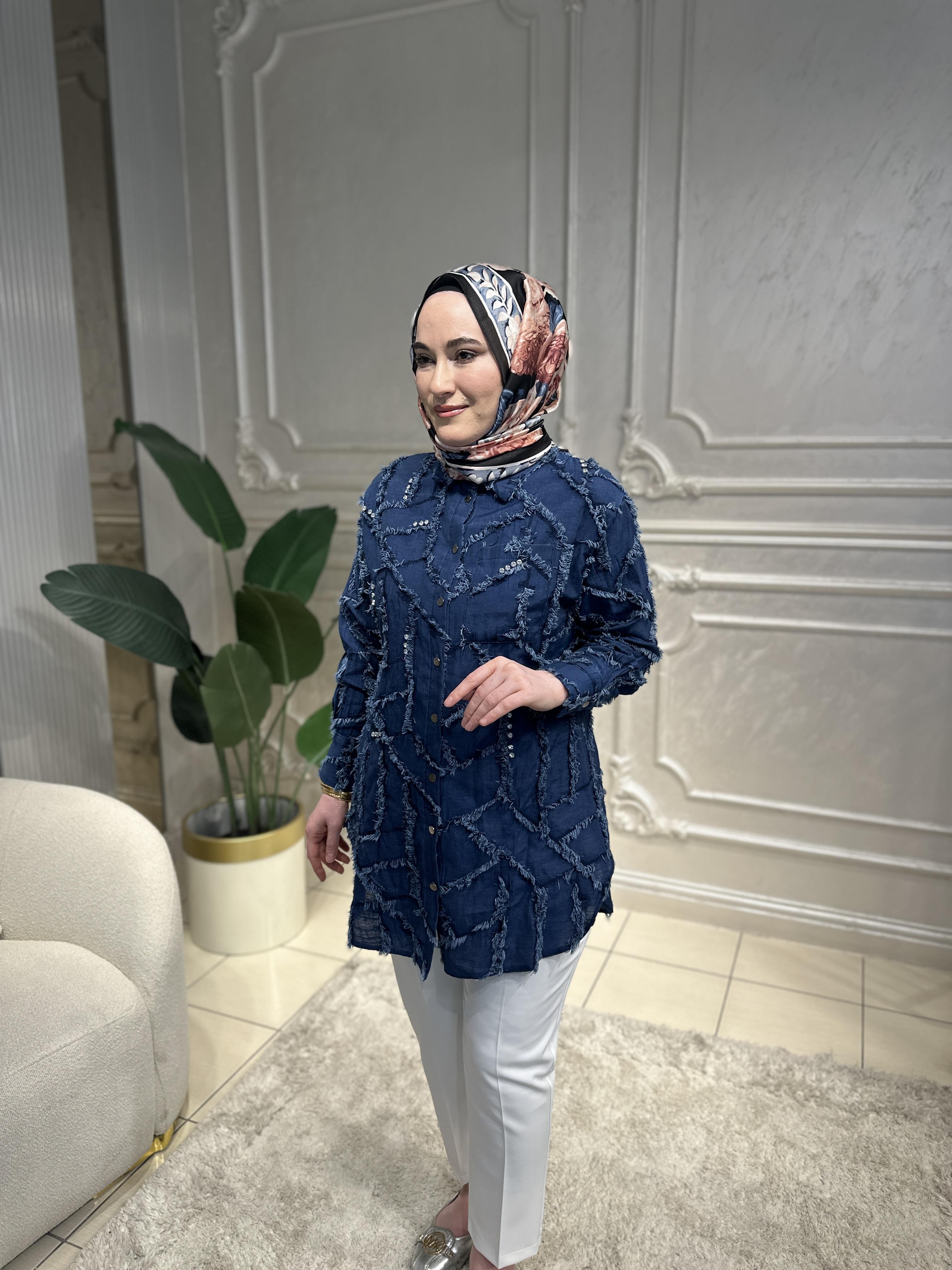 3228 Taş İşlemeli Tencel Gömlek