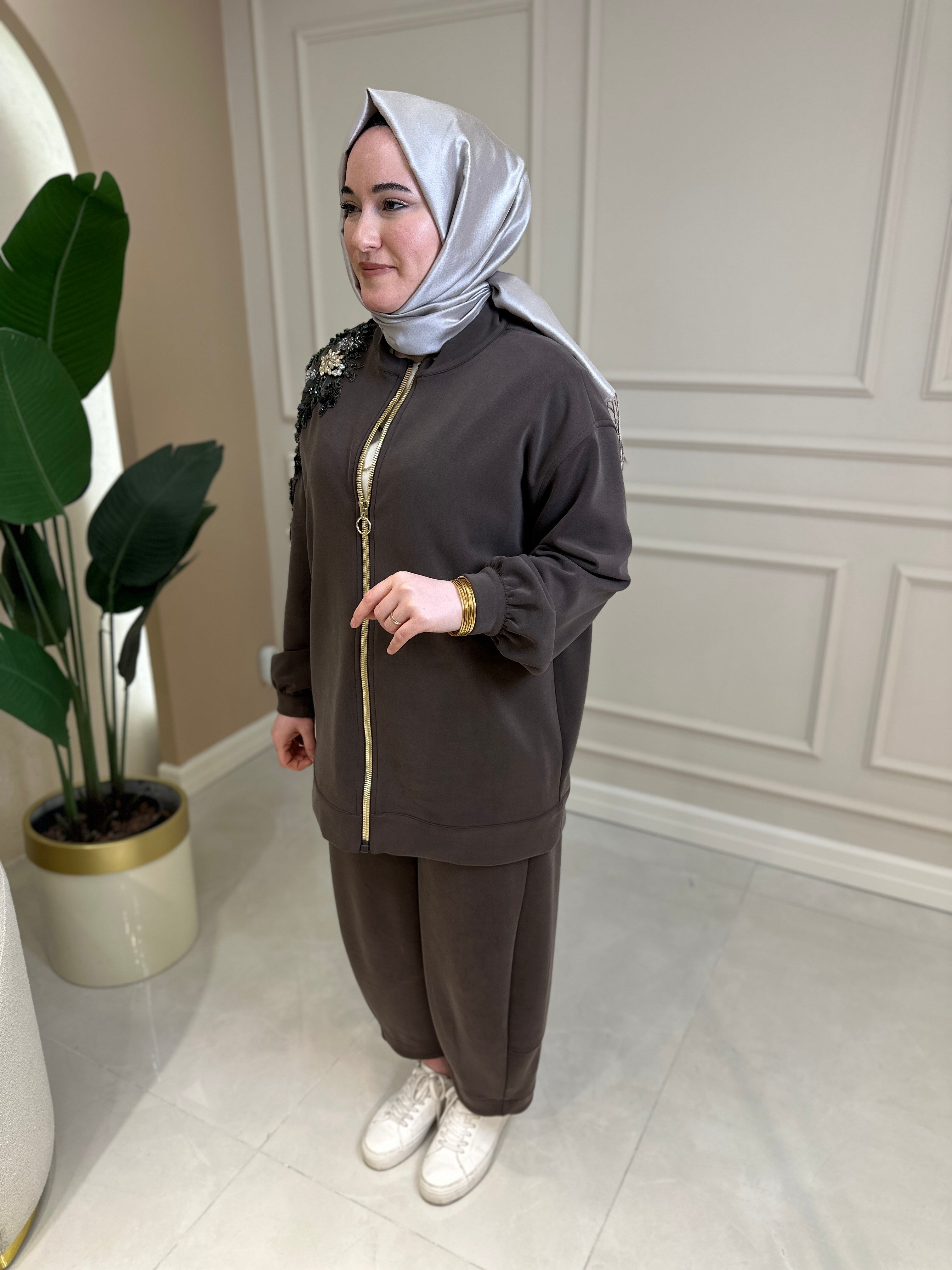 3260 Ghisa Pantolonlu Takım