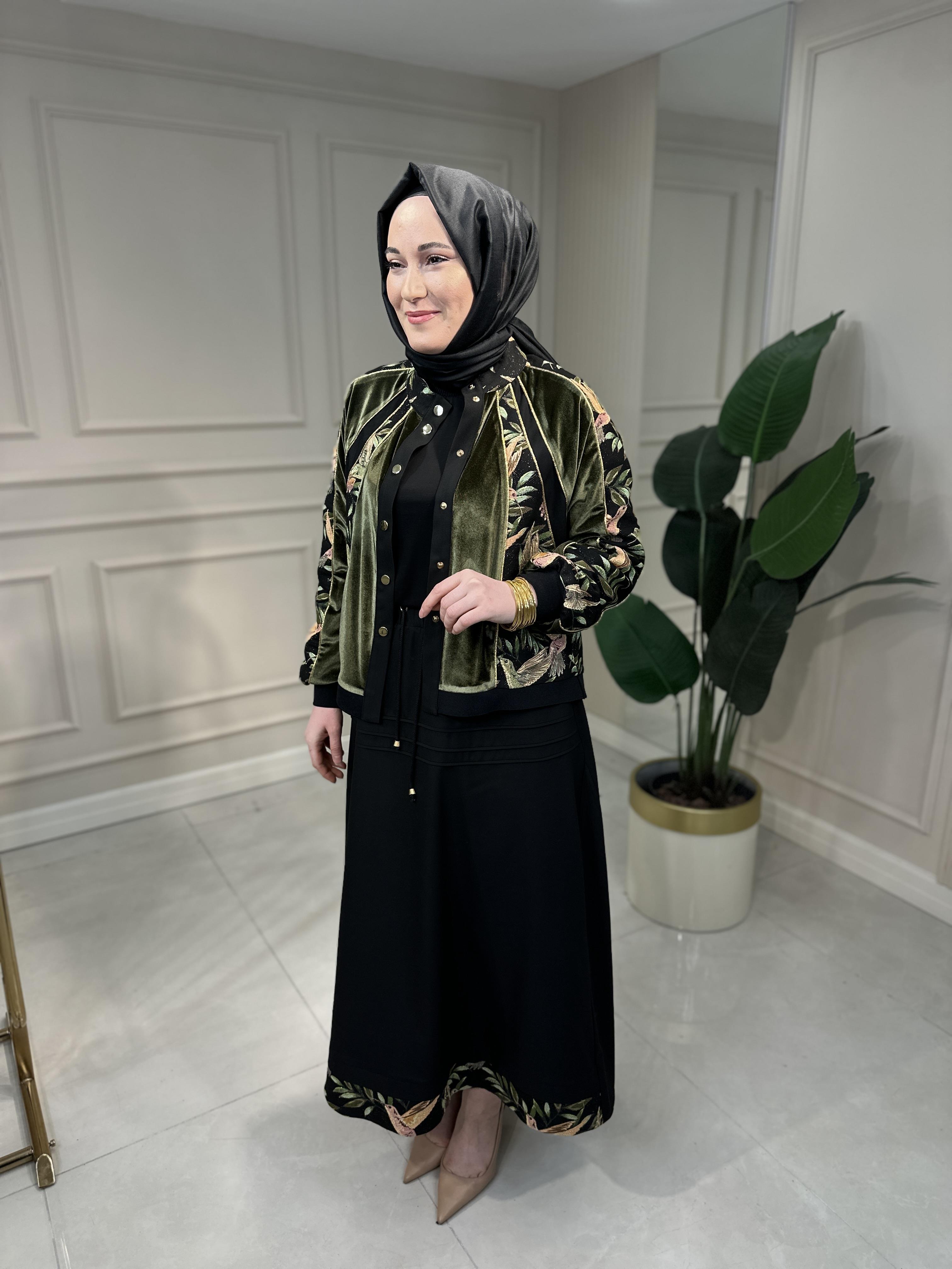 4173 Ghisa Kadife Dokulu Takım