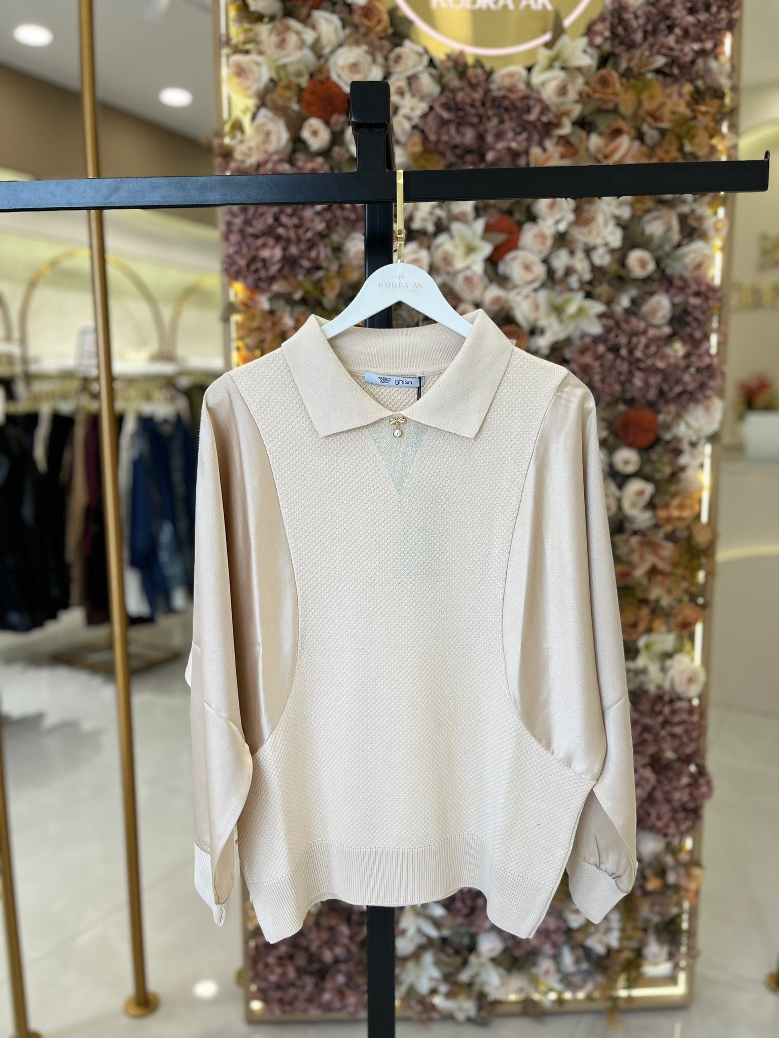 4414 Ghisa Tunik
