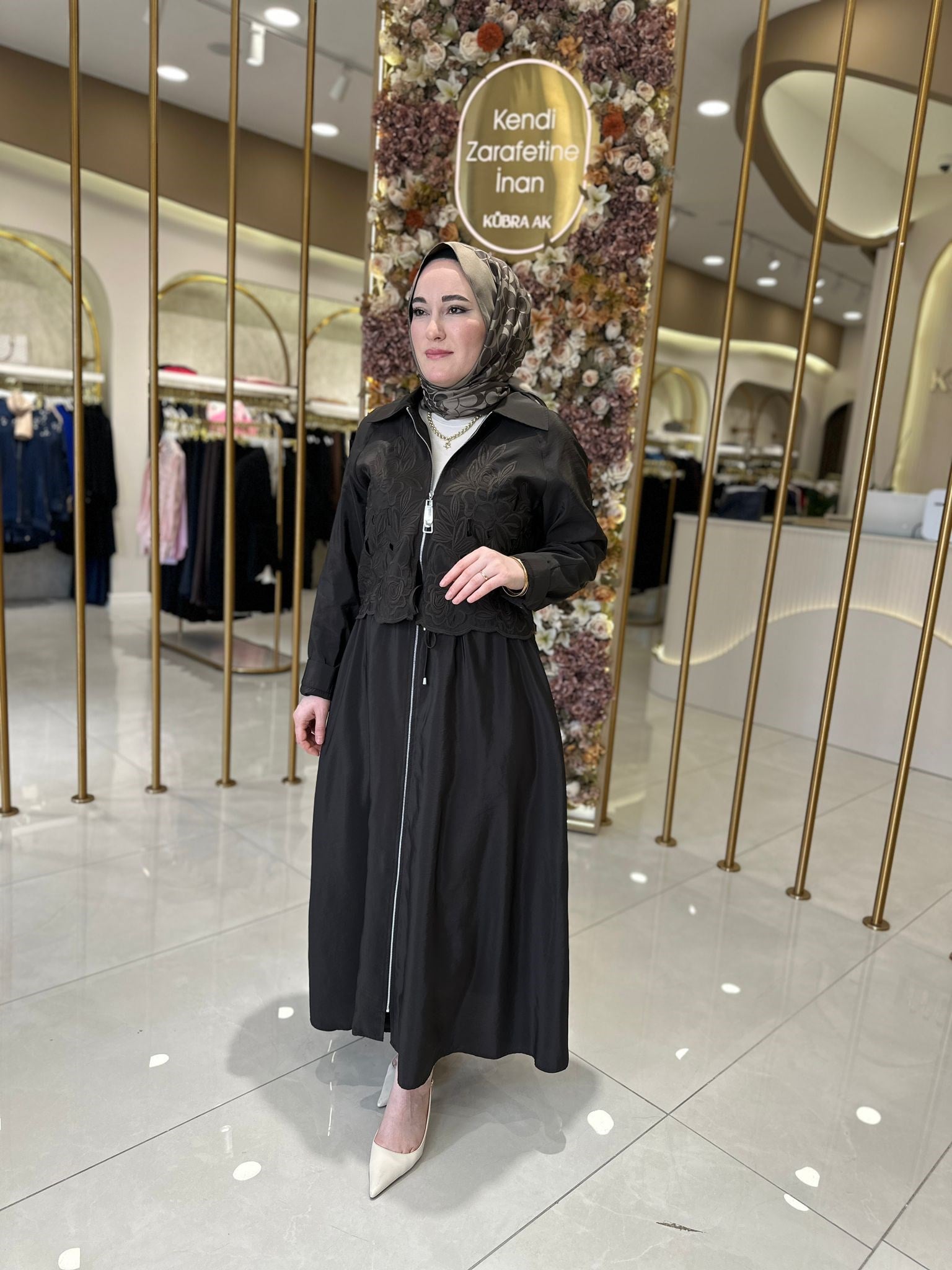 5195 Grace Cut Elbise