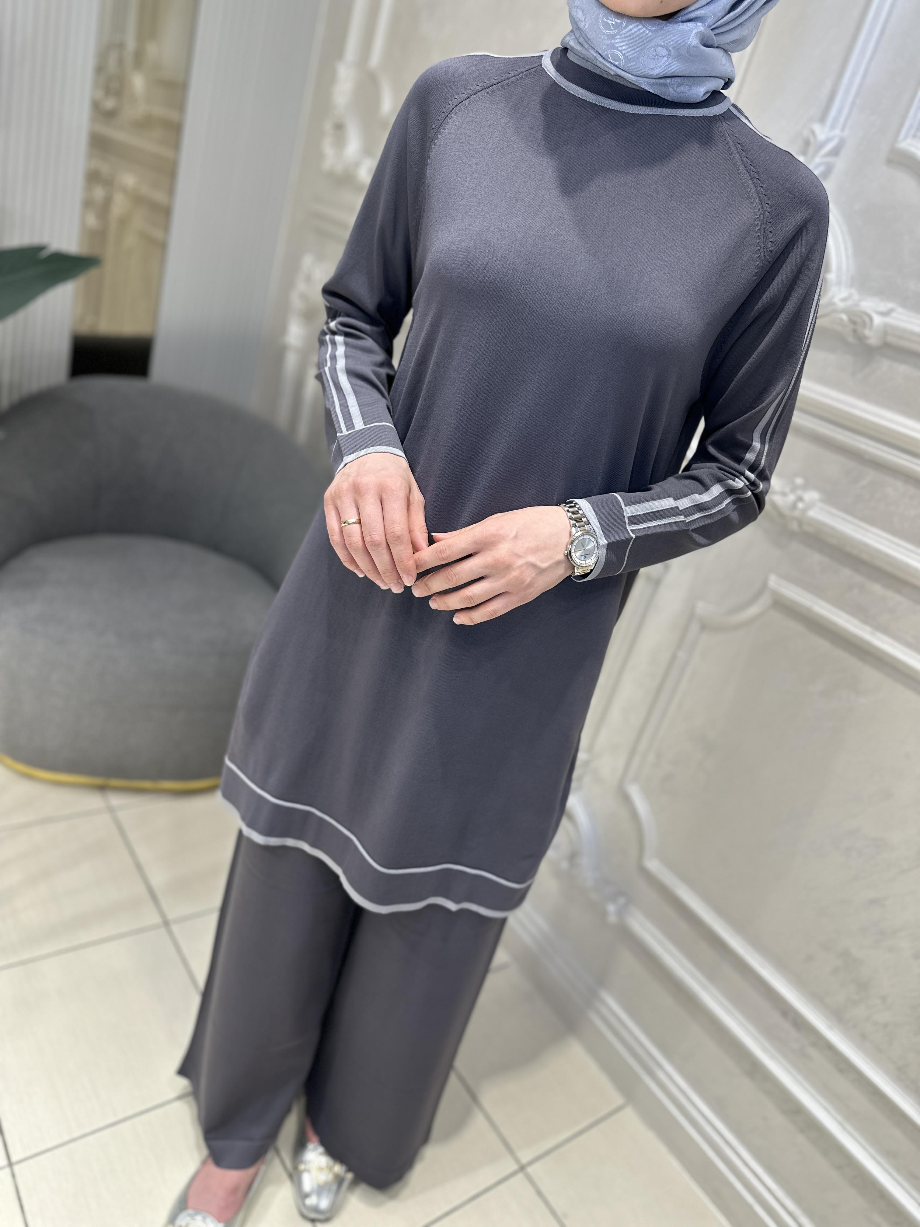 Nuss1510 Kol Çizgili Pantolonlu Takım