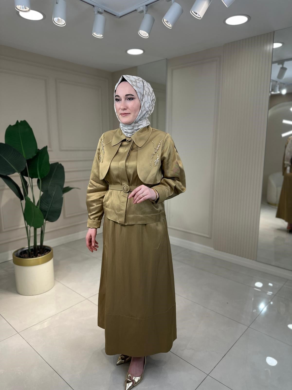 1044 Nuss Pantolon Takım