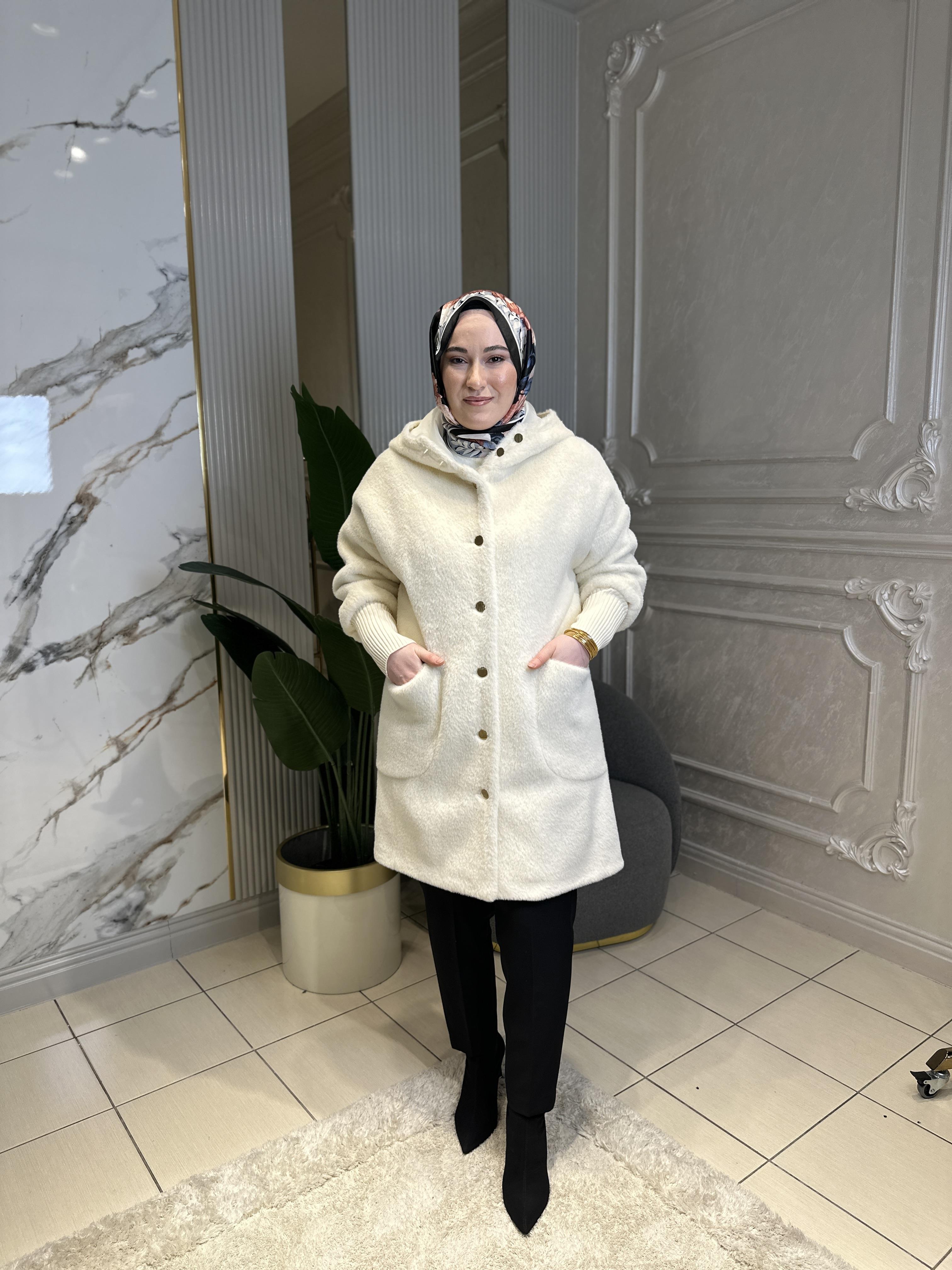 10571 Gold Düğmeli Angora Kaban