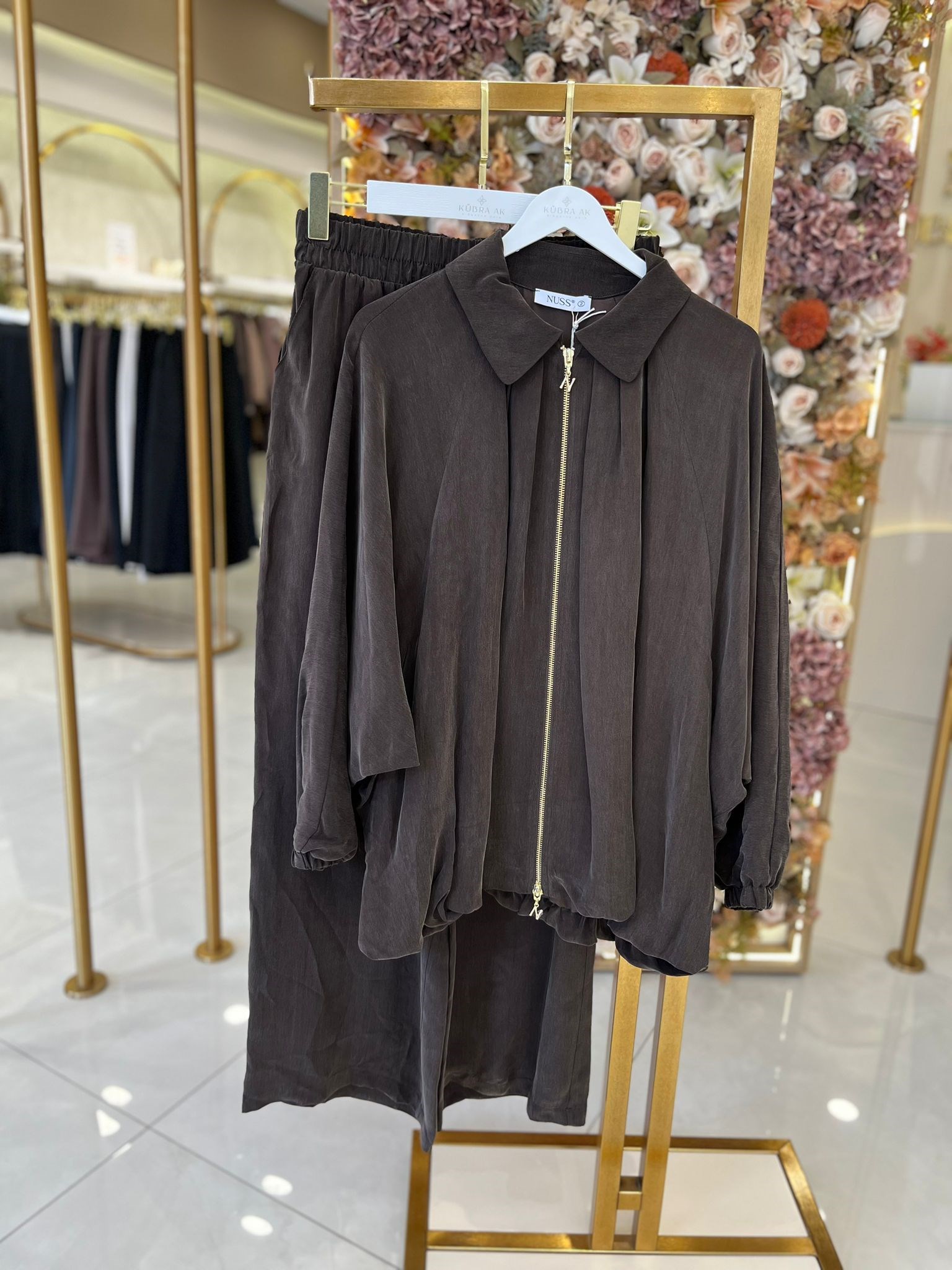 1082 Nuss Pantolon Takım