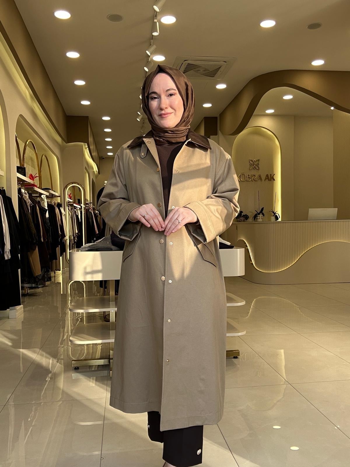 2716 Ghisa Trench