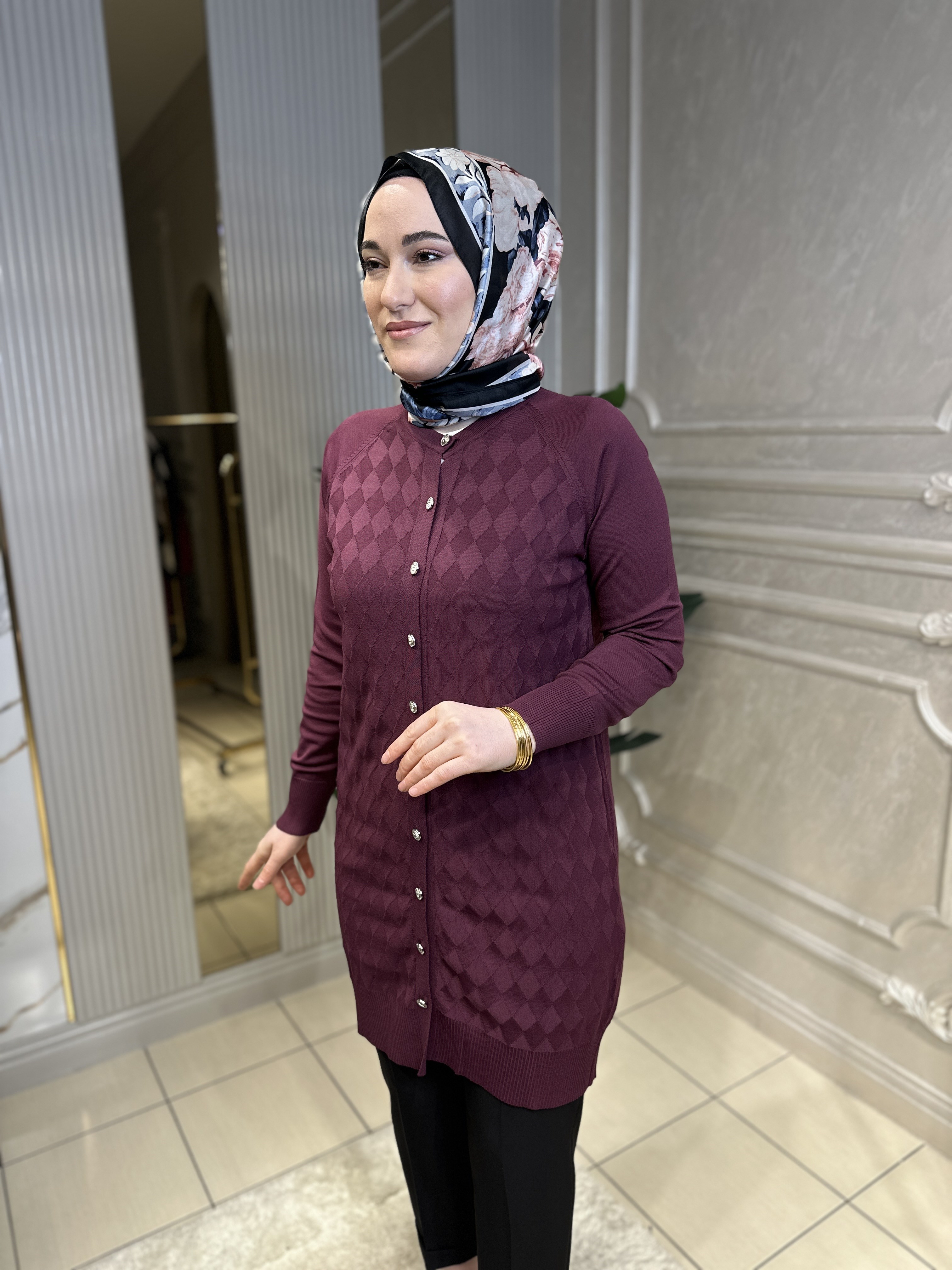 305 Hırka