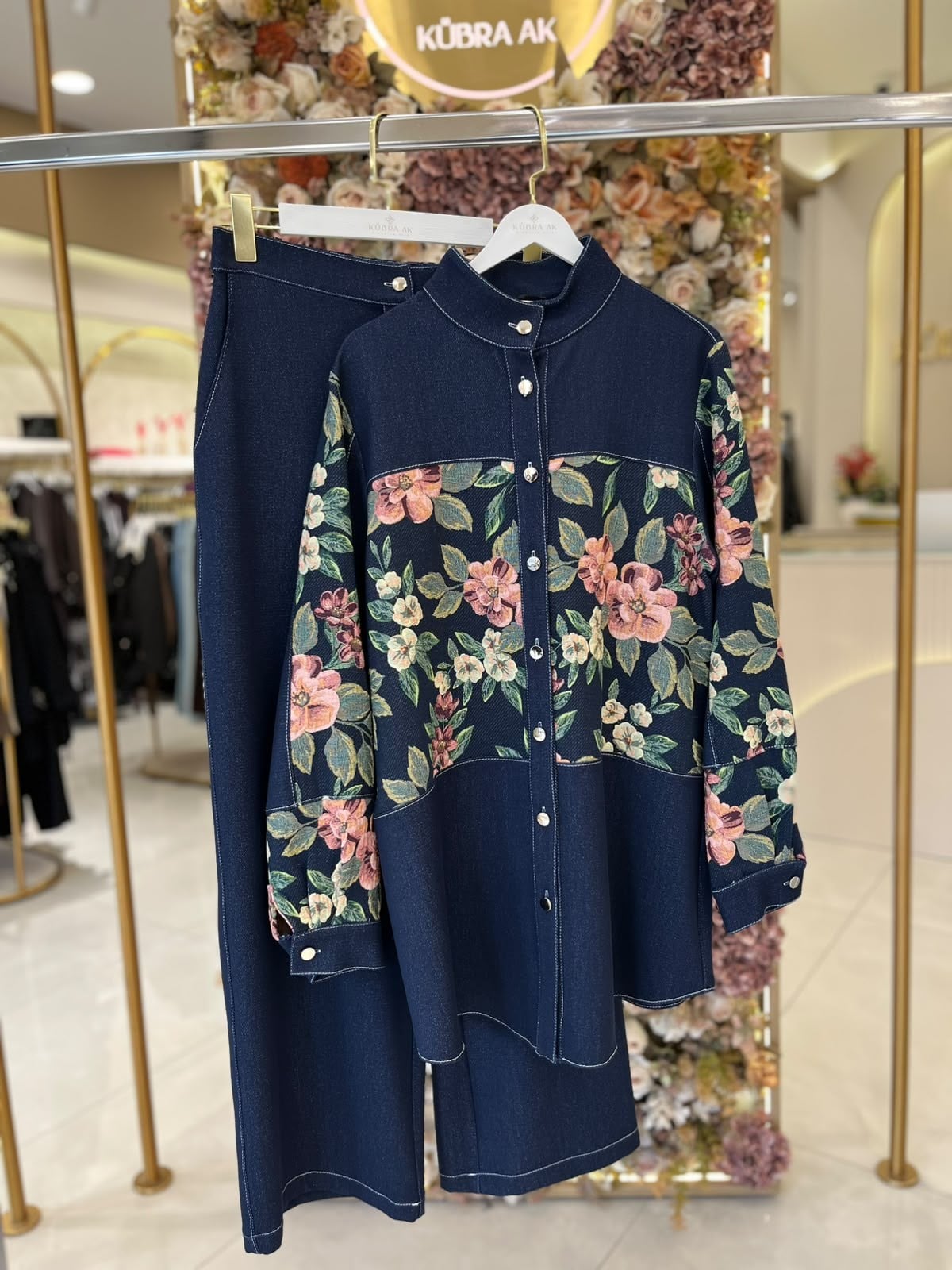 3102 Çiçek Detaylı Pantolon Takım