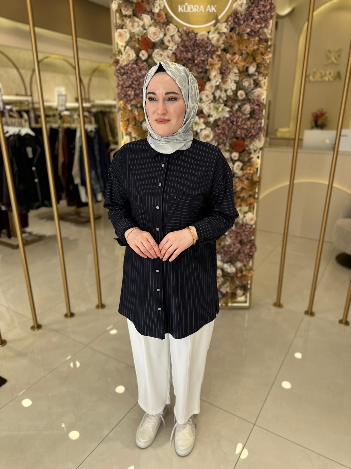 4299 Ghisa Tunik