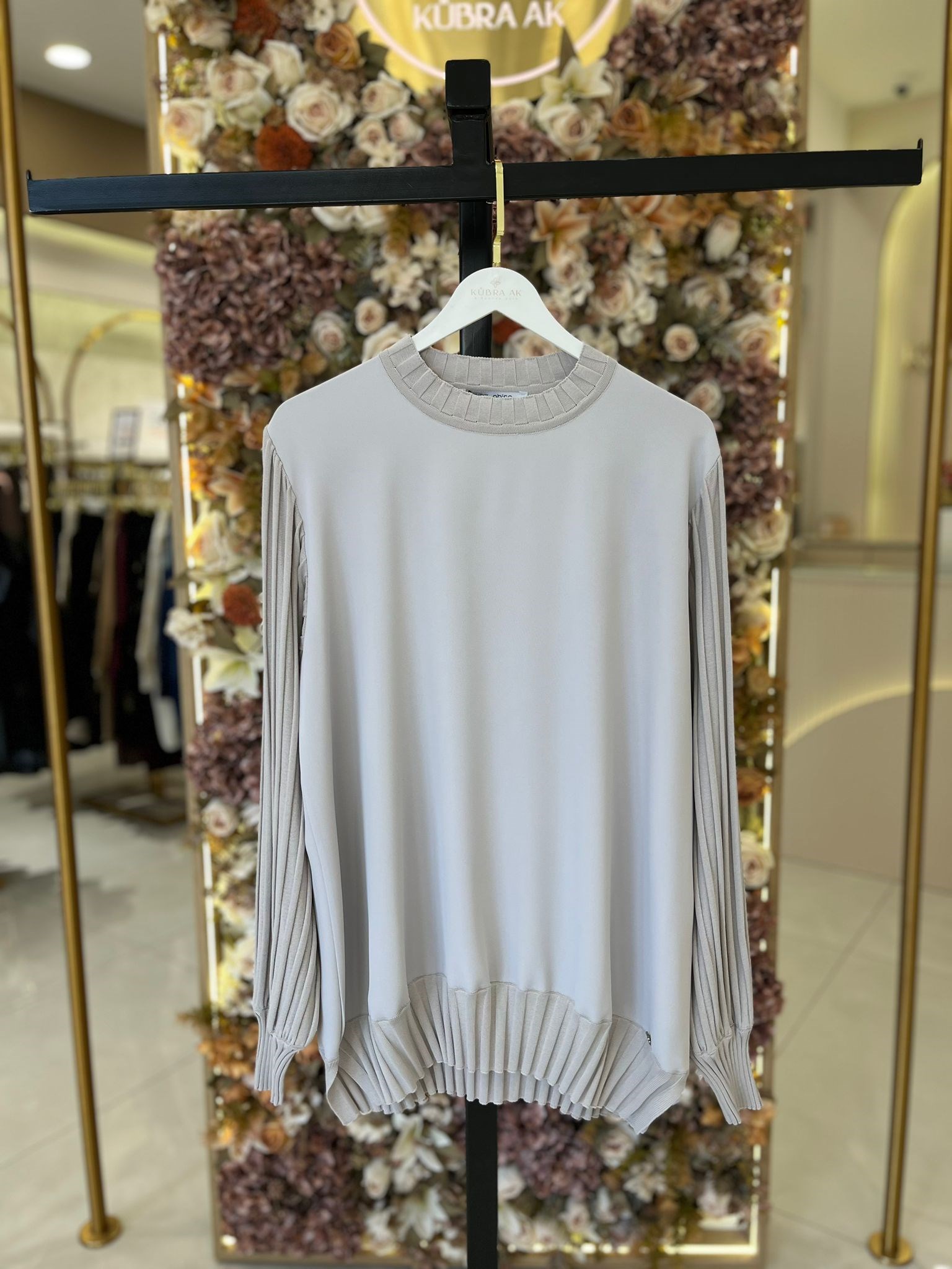 4421 Ghisa Tunik