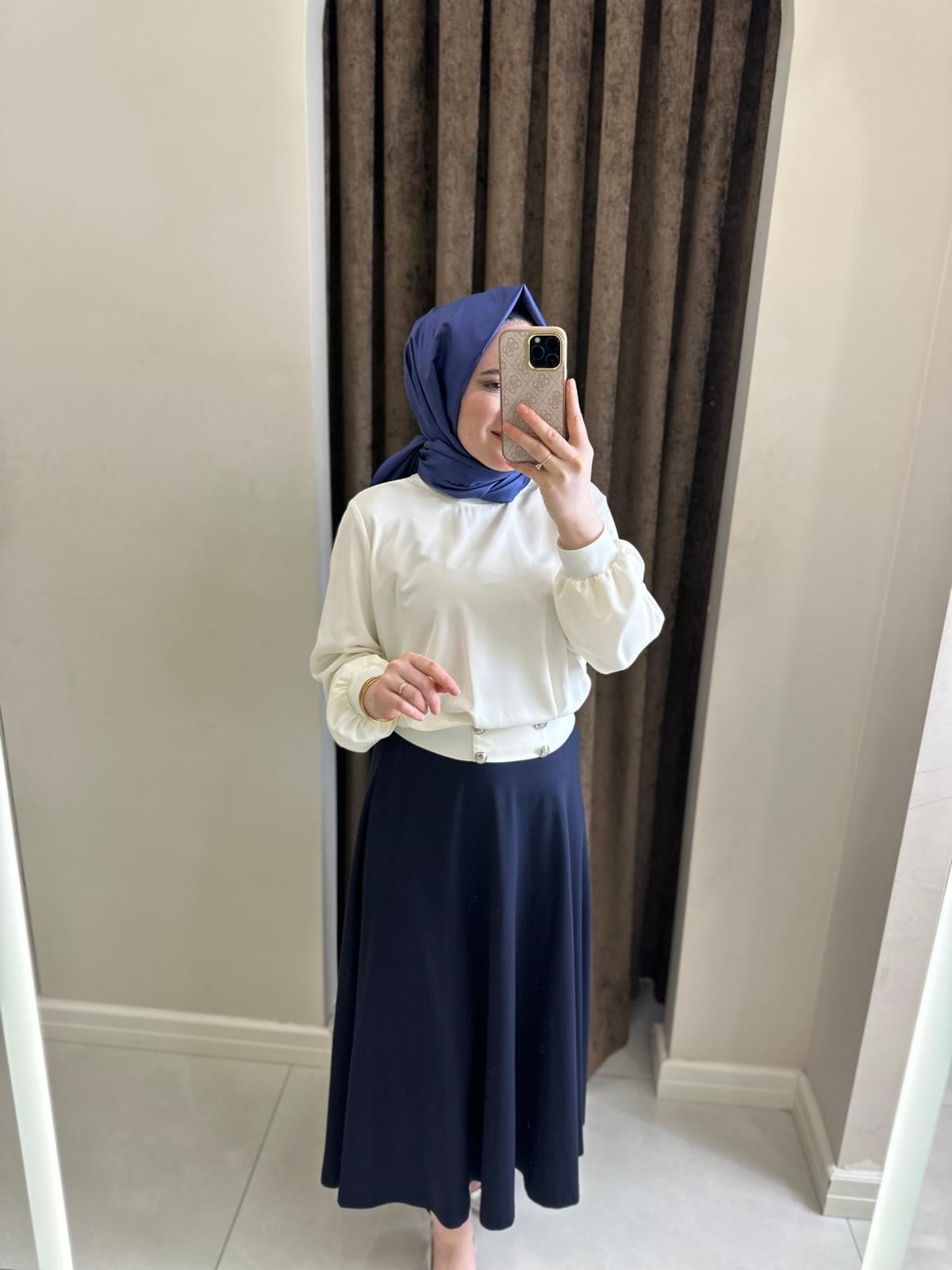 4424 Ghisa Tunik